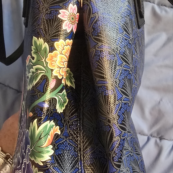 Liberty Of London Iphis D Tote NWOT - Picture 6 of 6